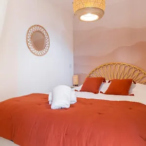 Appartement Cosy, Piscine, Clim, Parking Prive - Proche - Arrivee Autonome - Lit Queen Size, La Seyne-sur-Mer