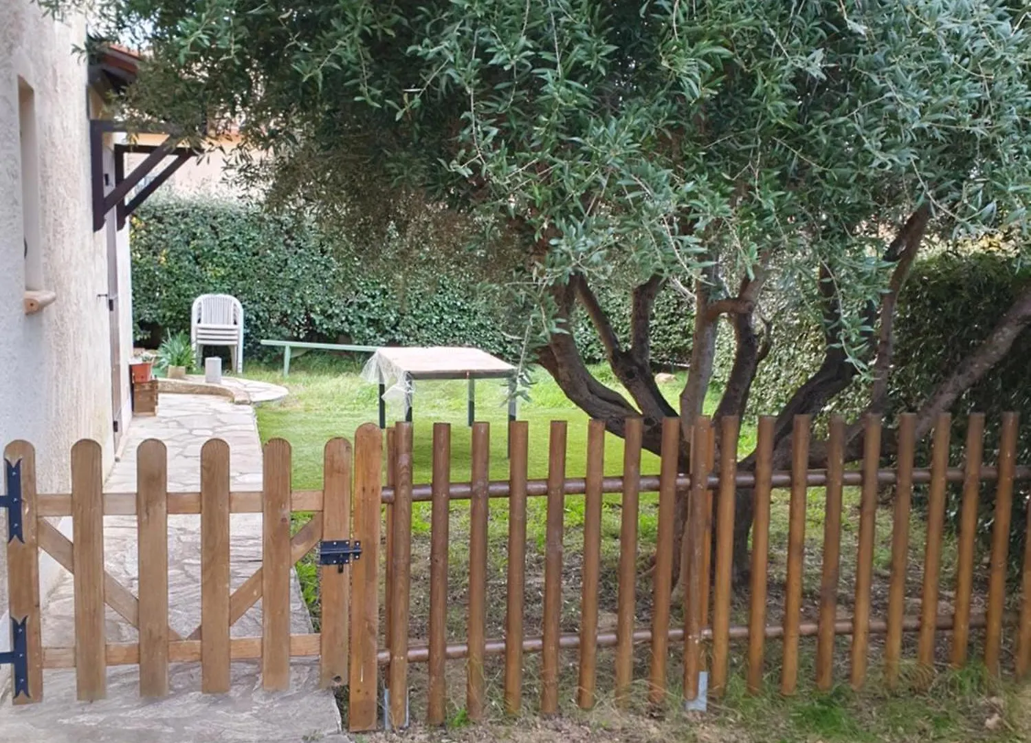 Appartement T2 Bas De Villa Avec Jardinet Au Calme Proche Mer La Seyne-sur-Mer 0*,  France